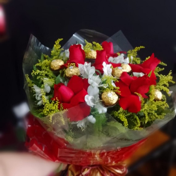 Buquê Rosas & Ferrero 